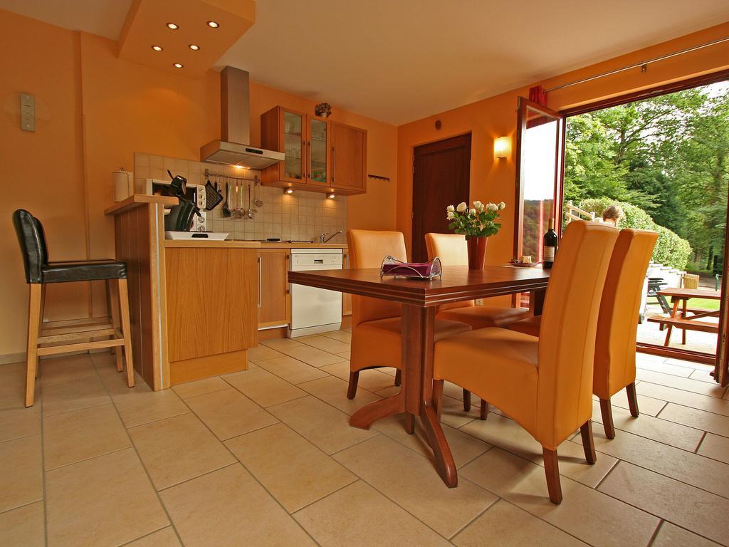 Cottage With A Terrace And A View Of The Valley Aywaille Exterior photo